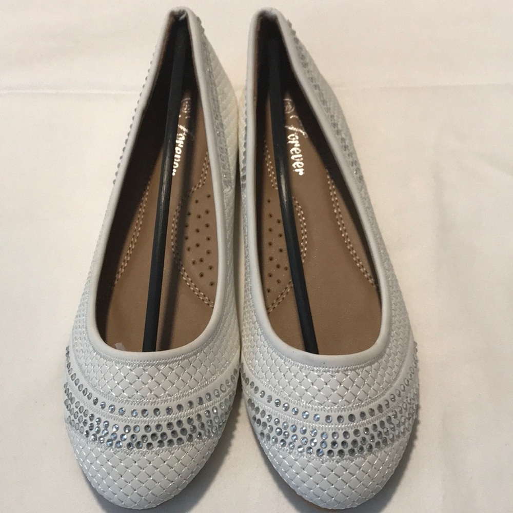 Girls white flats with rhinestone and stitching